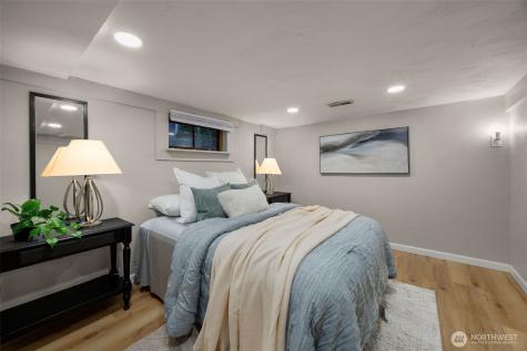 5706 35th Ave NE Seattle WA 98105