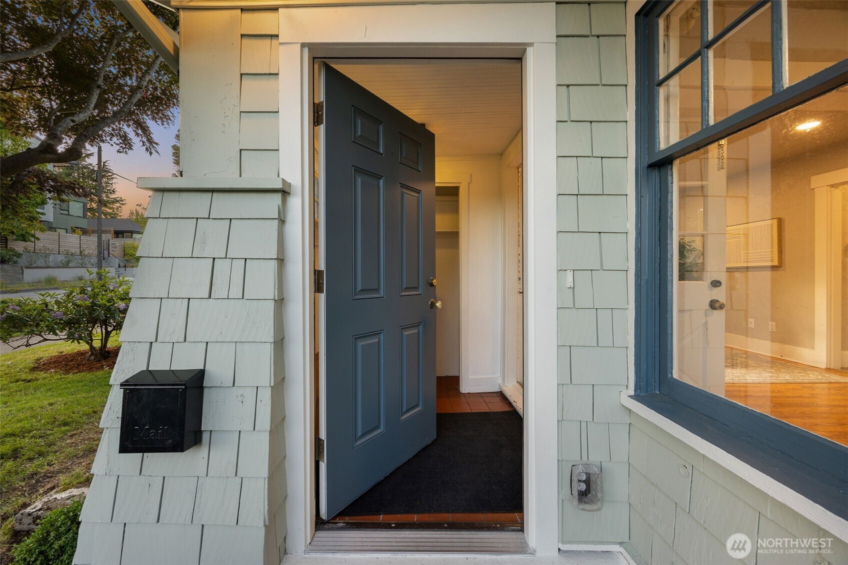 5706 35th Ave NE Seattle WA 98105