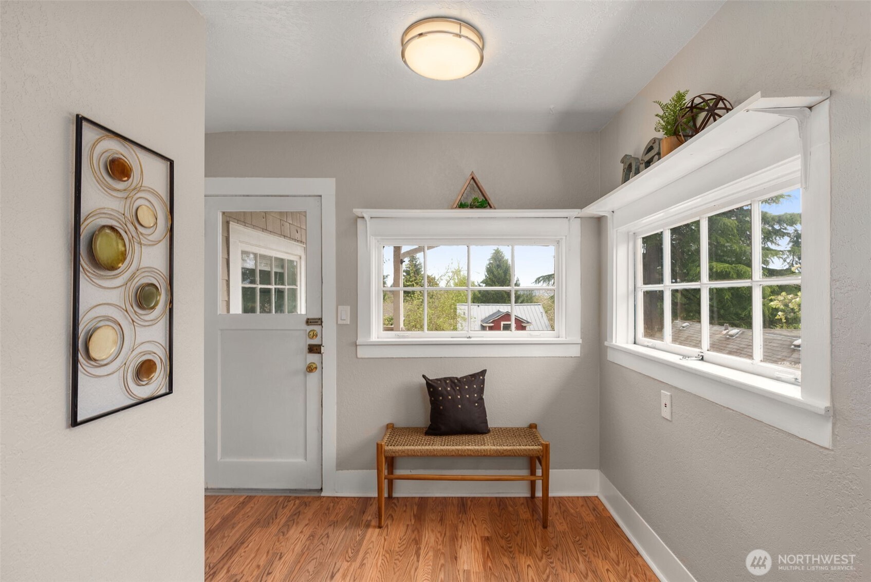 5706 35th Ave NE Seattle WA 98105