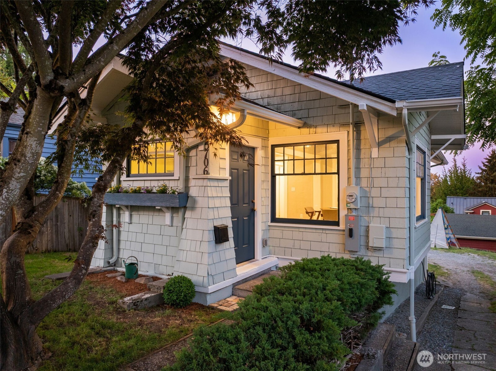5706 35th Ave NE Seattle WA 98105