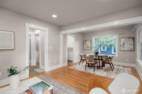 5706 35th Ave NE Seattle WA 98105
