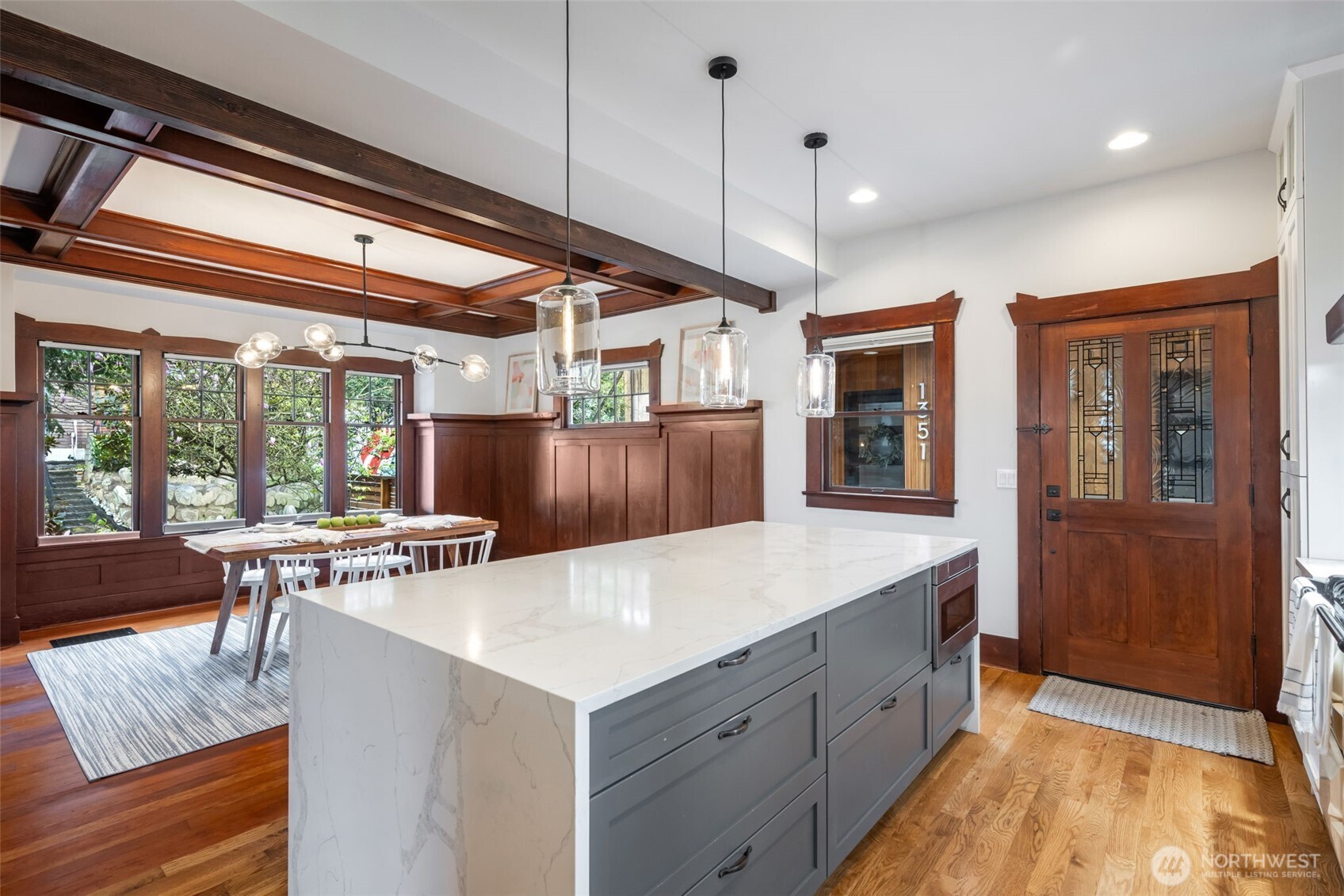 3258 14th Avenue W Seattle WA 98119