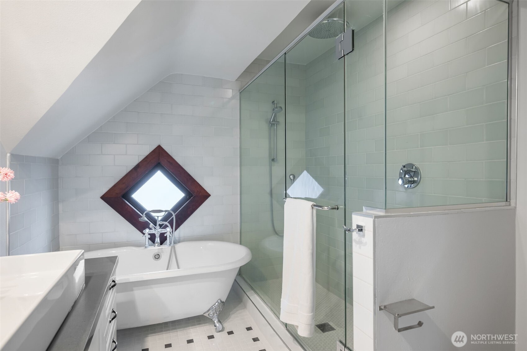 3258 14th Avenue W Seattle WA 98119