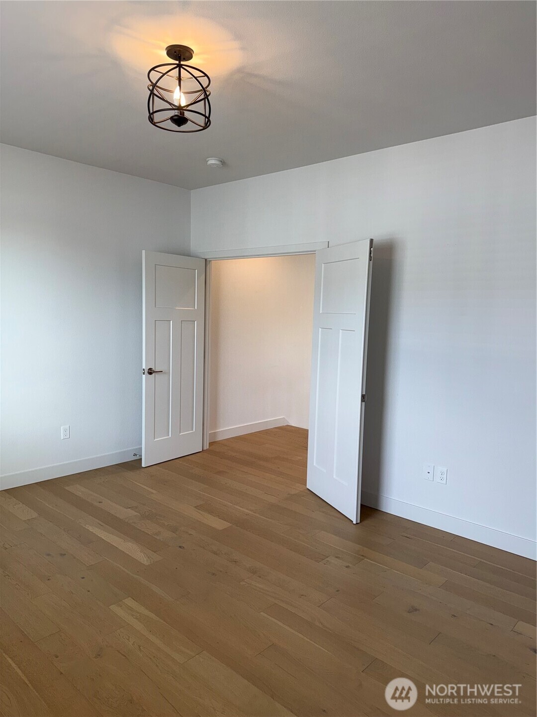 909 Washington Avenue S Long Beach WA 98631