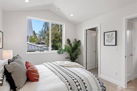 7338 27th Avenue NW Seattle WA 98117