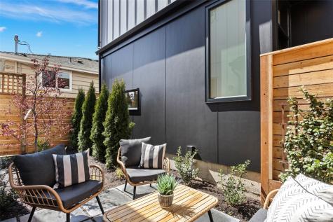 7338 27th Avenue NW Seattle WA 98117