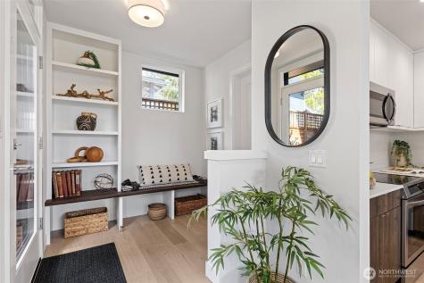 7338 27th Avenue NW Seattle WA 98117