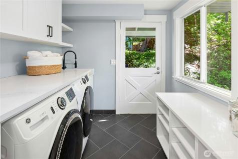 5100 Crystal Springs Drive NE Bainbridge Island WA 98110