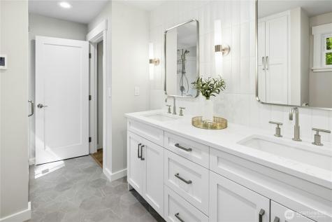 5100 Crystal Springs Drive NE Bainbridge Island WA 98110