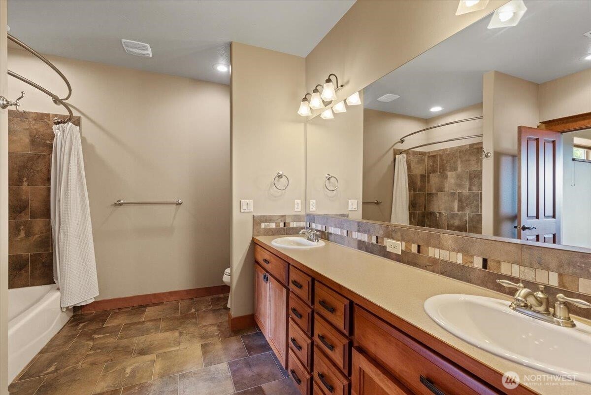 10321 N Navaho Drive Spokane WA 99208