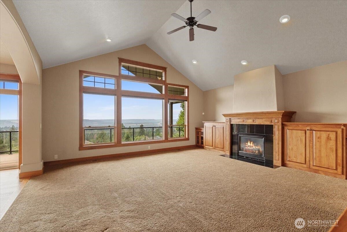 10321 N Navaho Drive Spokane WA 99208