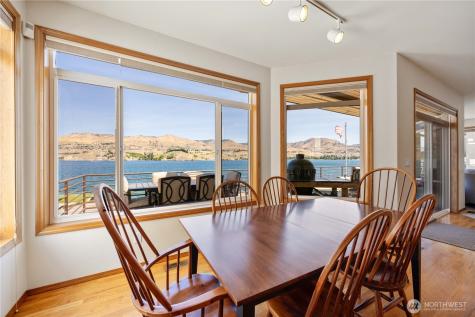 2031 W Terrace Avenue Chelan WA 98816