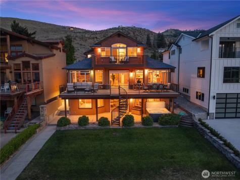 2031 W Terrace Avenue Chelan WA 98816