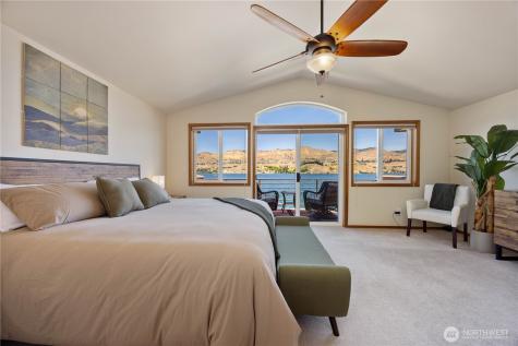 2031 W Terrace Avenue Chelan WA 98816