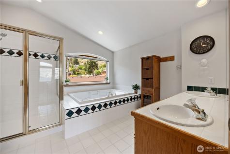 2031 W Terrace Avenue Chelan WA 98816