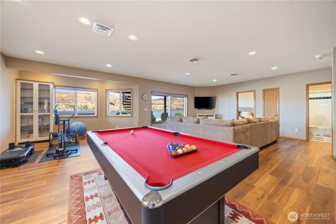 2031 W Terrace Avenue Chelan WA 98816
