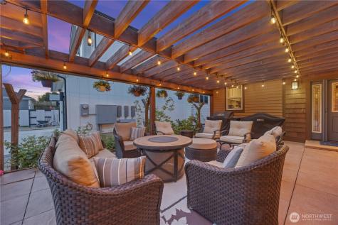 2031 W Terrace Avenue Chelan WA 98816
