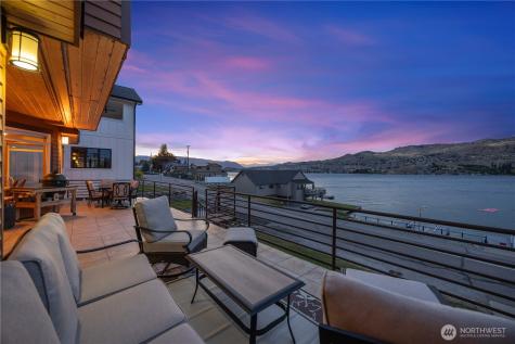 2031 W Terrace Avenue Chelan WA 98816