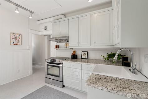 2516 3rd Avenue W Seattle WA 98119