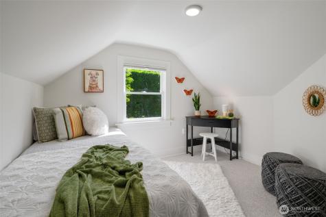 2516 3rd Avenue W Seattle WA 98119
