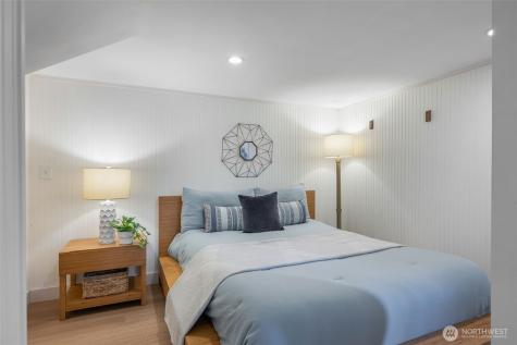 2516 3rd Avenue W Seattle WA 98119