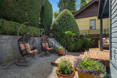 2516 3rd Avenue W Seattle WA 98119