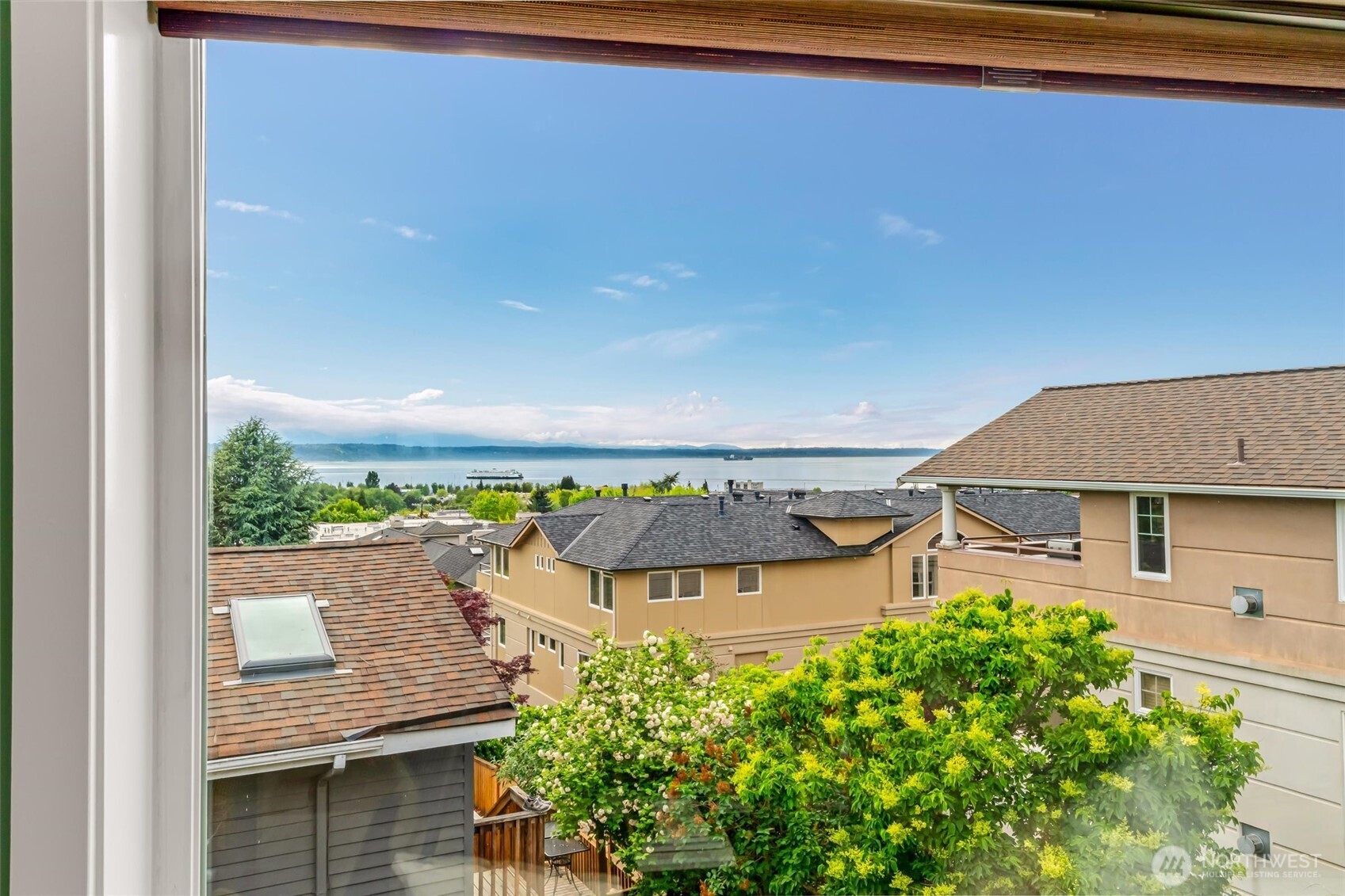 545 Holly Drive Edmonds WA 98020