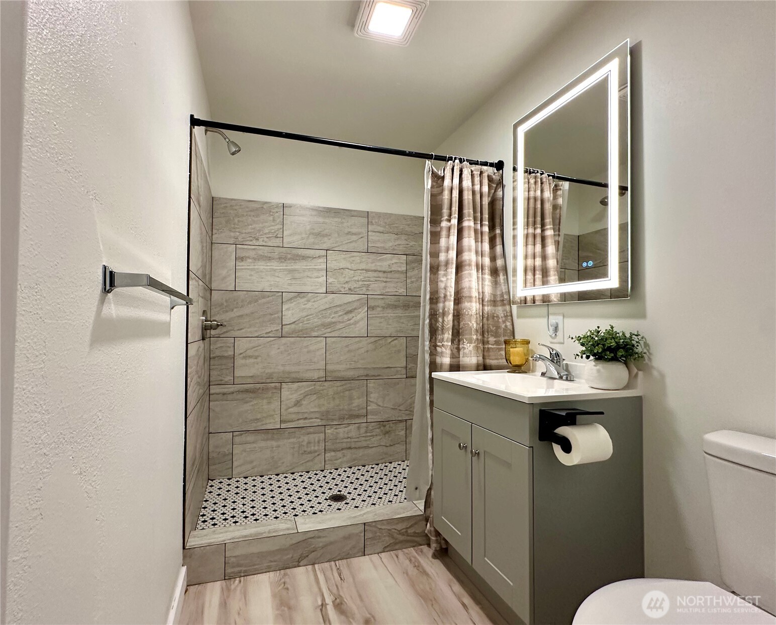 28836 187th Place SE Kent WA 98042