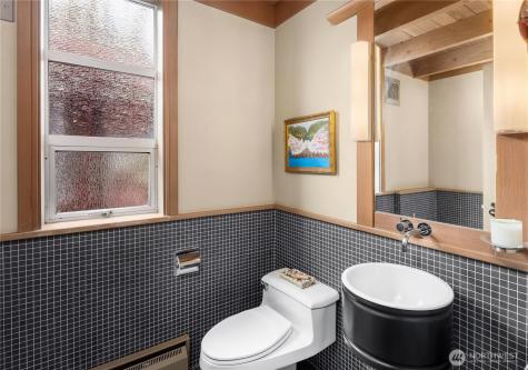 2466 Westlake Avenue N Seattle WA 98109