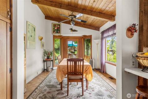 2642 E Lake Sammamish Parkway NE Sammamish WA 98074