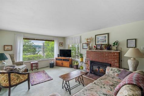 2642 E Lake Sammamish Parkway NE Sammamish WA 98074