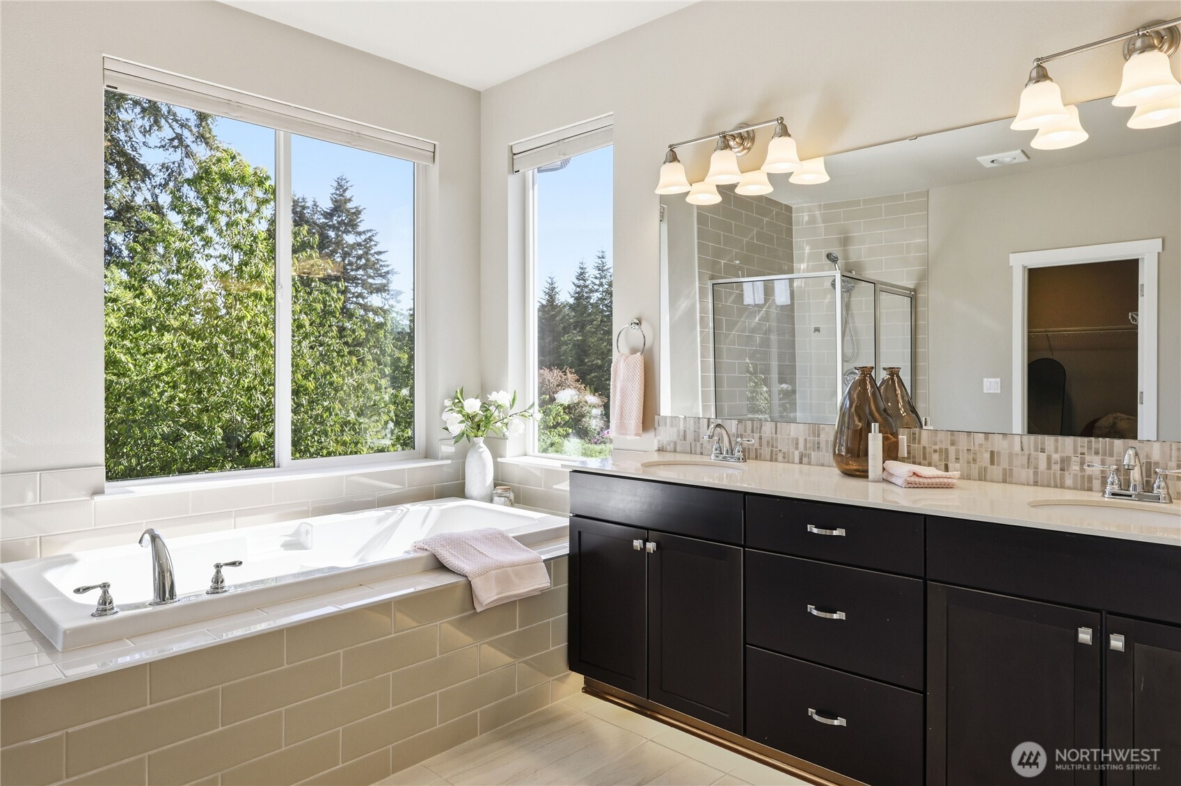 18856 Colwood Avenue NE Poulsbo WA 98370