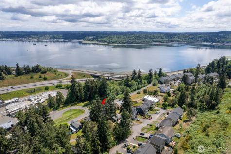 1641 Bayview Drive W Bremerton WA 98312