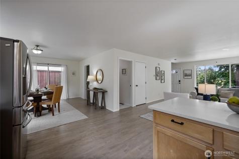 1641 Bayview Drive W Bremerton WA 98312