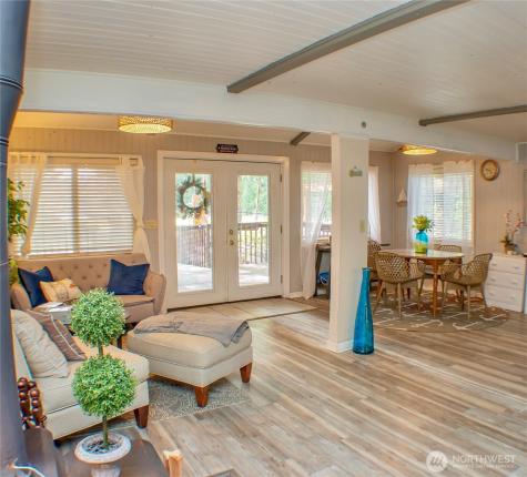 1130 E Timberlake Drive Shelton WA 98584