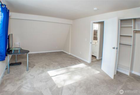 1130 E Timberlake Drive Shelton WA 98584