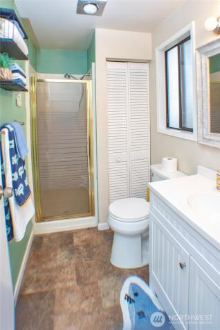 1130 E Timberlake Drive Shelton WA 98584