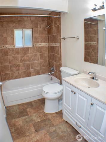 1130 E Timberlake Drive Shelton WA 98584