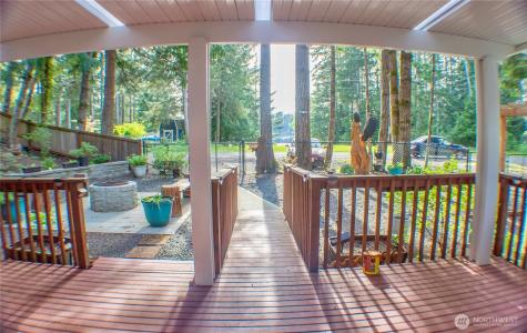 1130 E Timberlake Drive Shelton WA 98584
