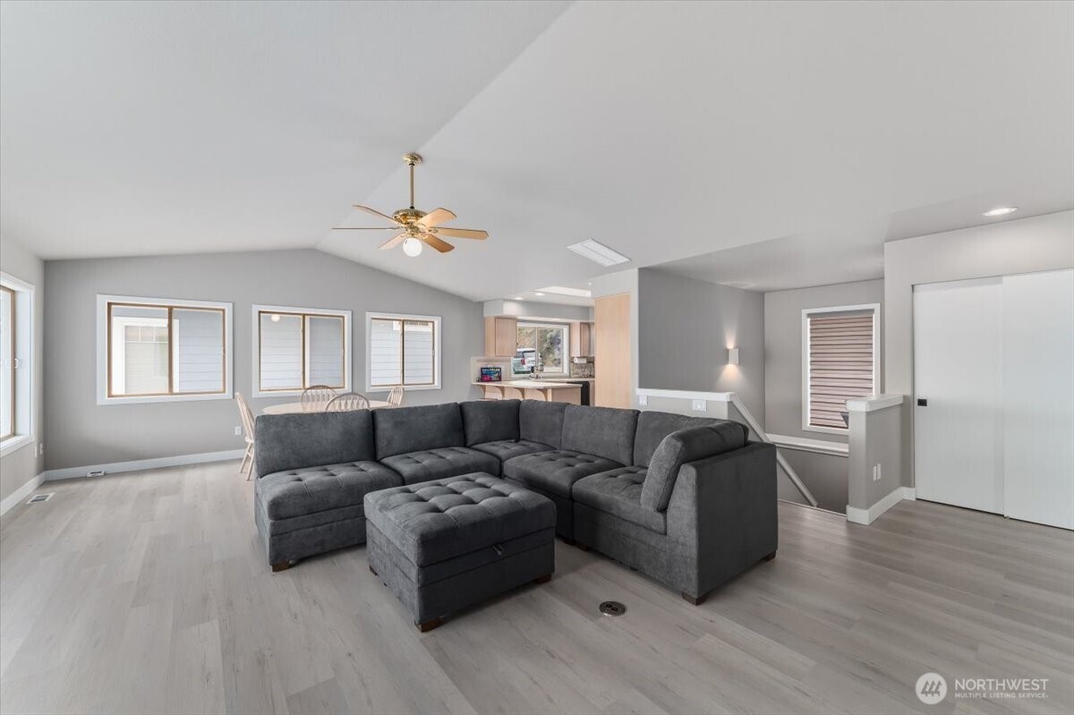 1496 S Lakeshore Road Chelan WA 98816