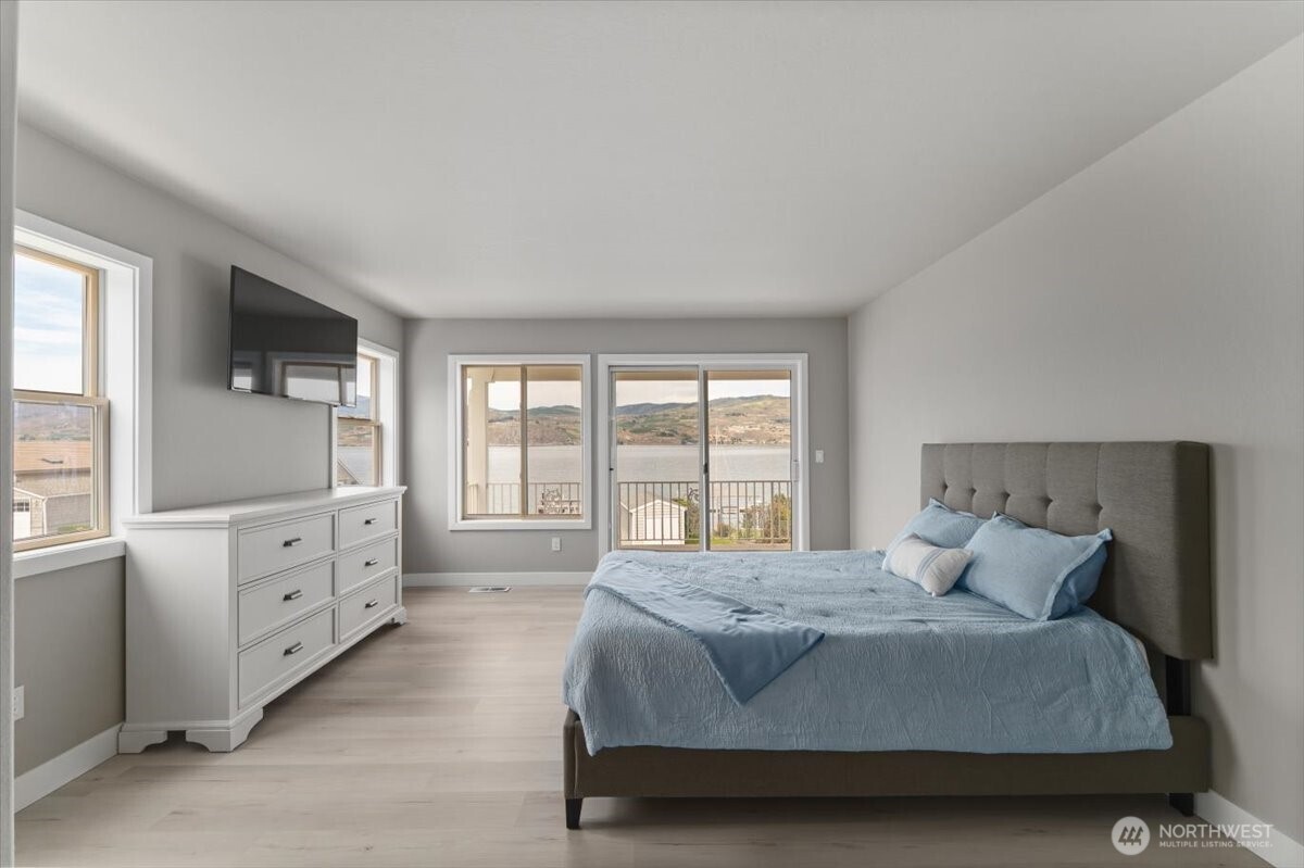 1496 S Lakeshore Road Chelan WA 98816