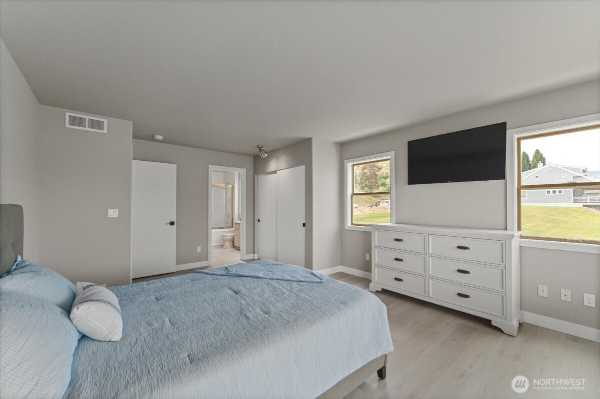 1496 S Lakeshore Road Chelan WA 98816