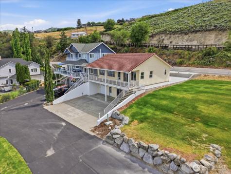 1496 S Lakeshore Road Chelan WA 98816