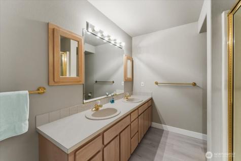 1496 S Lakeshore Road Chelan WA 98816