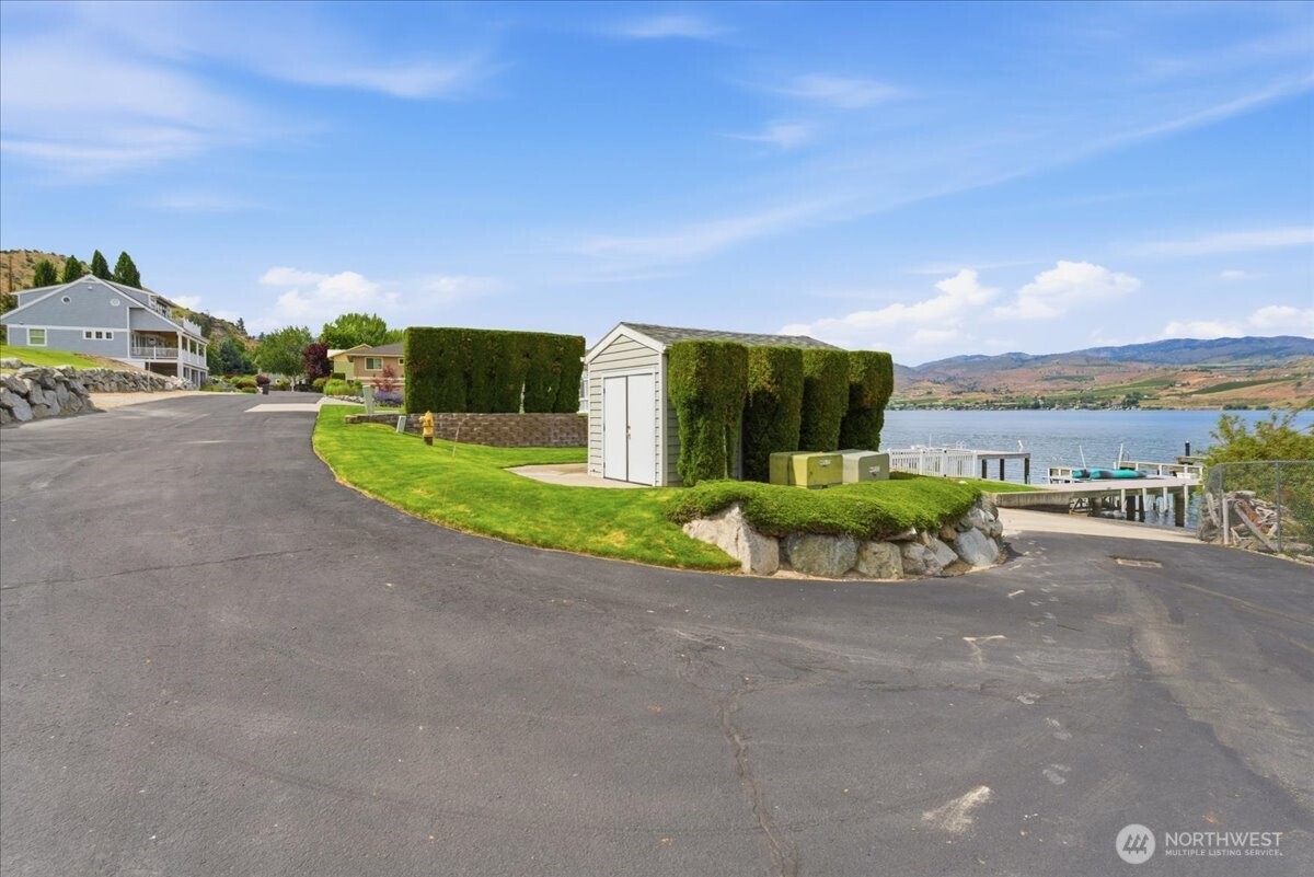 1496 S Lakeshore Road Chelan WA 98816