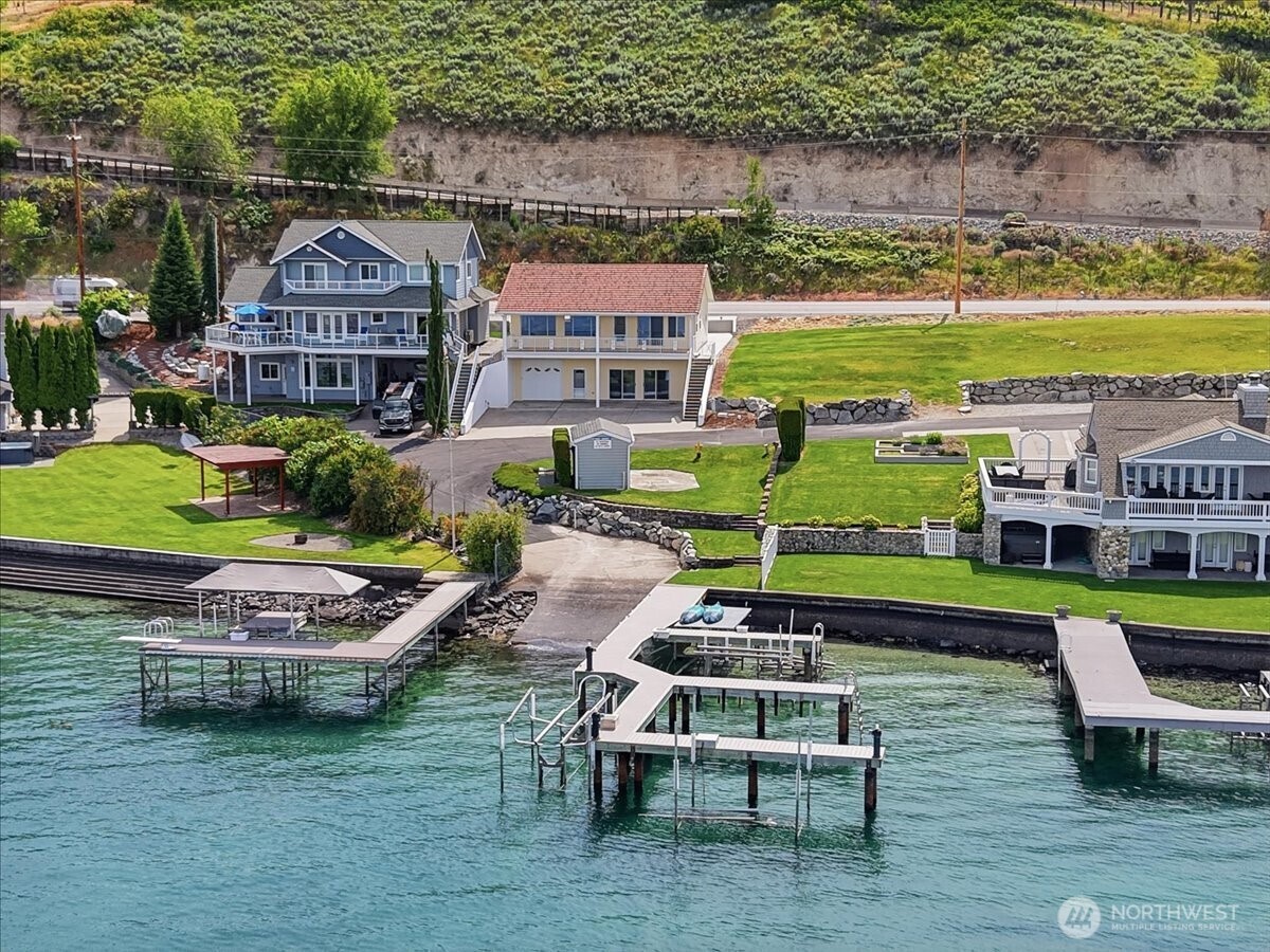 1496 S Lakeshore Road Chelan WA 98816