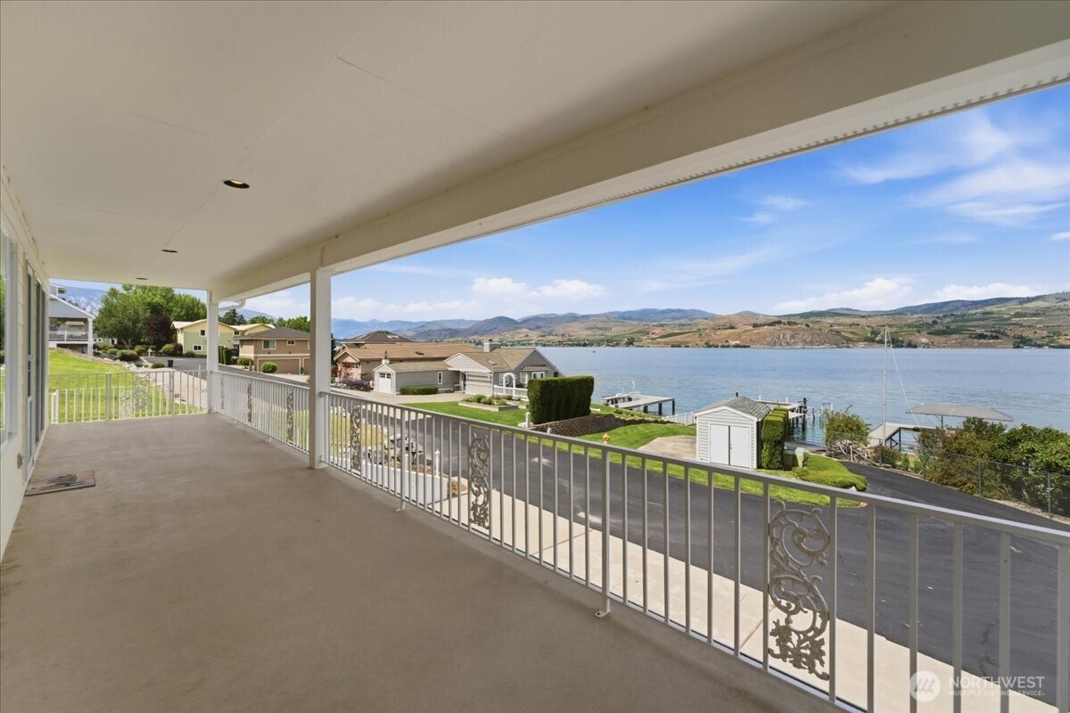 1496 S Lakeshore Road Chelan WA 98816