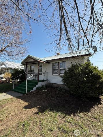 313 S Birch Street Omak WA 98841