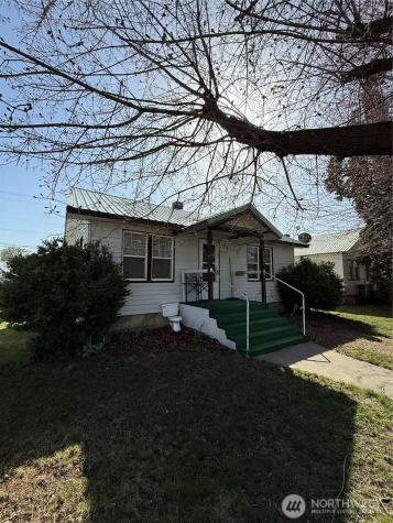 313 S Birch Street Omak WA 98841