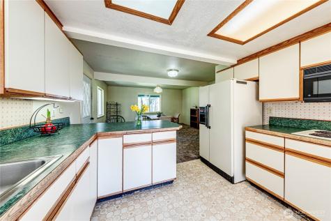 1316 Mount Pleasant Road Port Angeles WA 98362